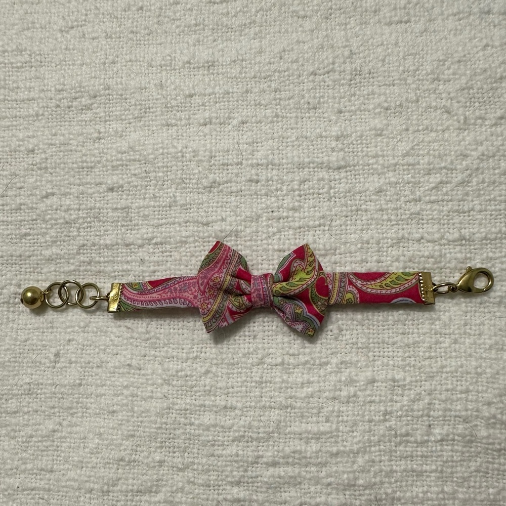 Kiel James Patrick pink paisley bow bracelet